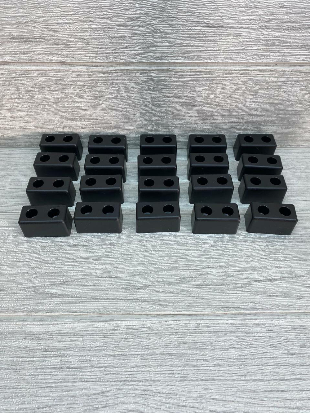 Ножки для мебели пластиковые высота 27 мм 20 штук