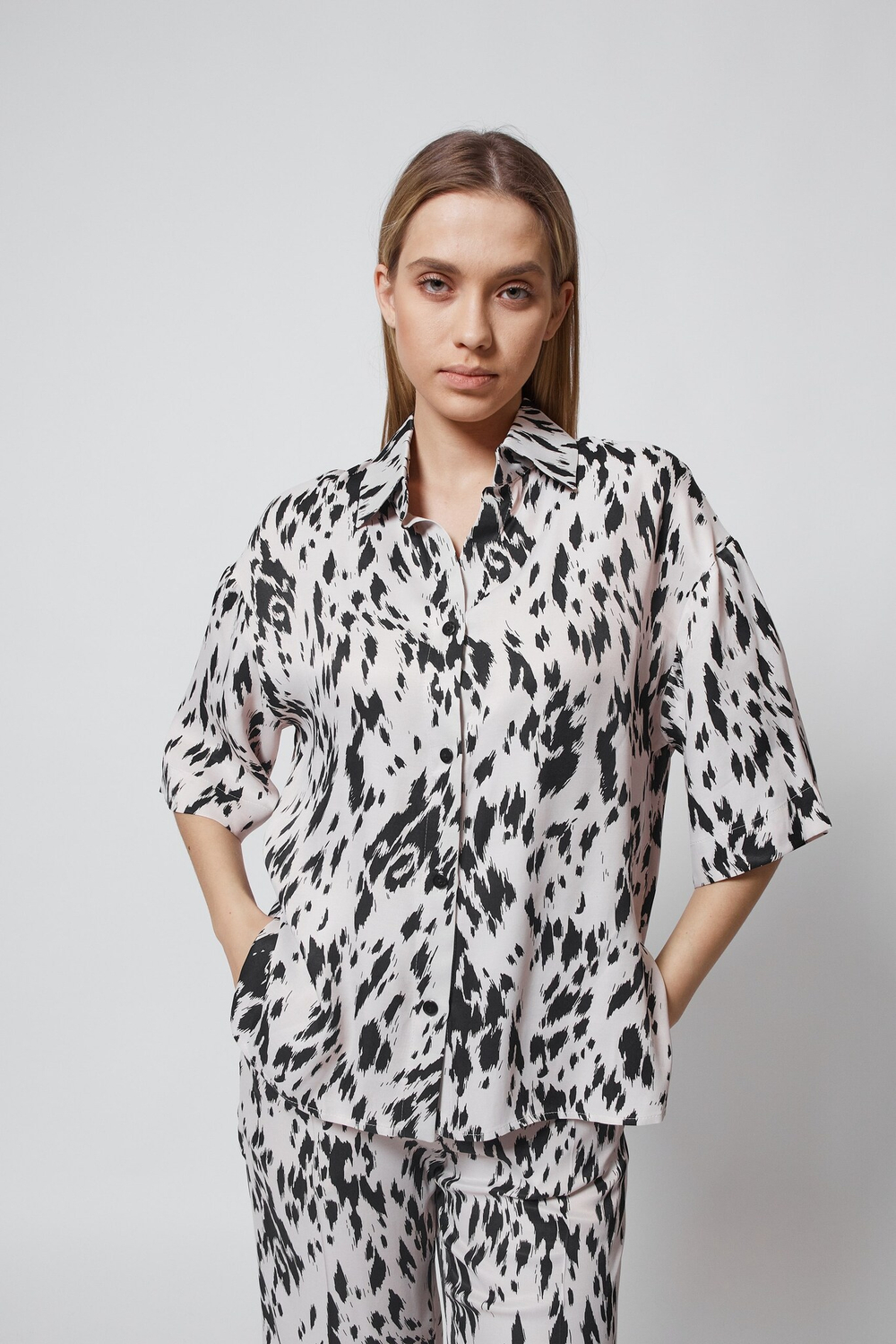 РУБАШКА УКОРОЧЕННАЯ С ПРИНТОМ РЫСЬ