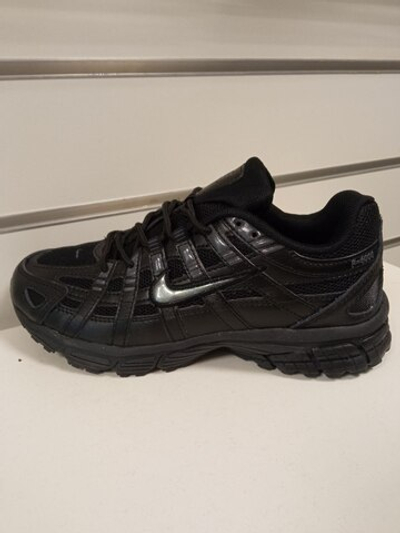 Кроссовки женские NIKE