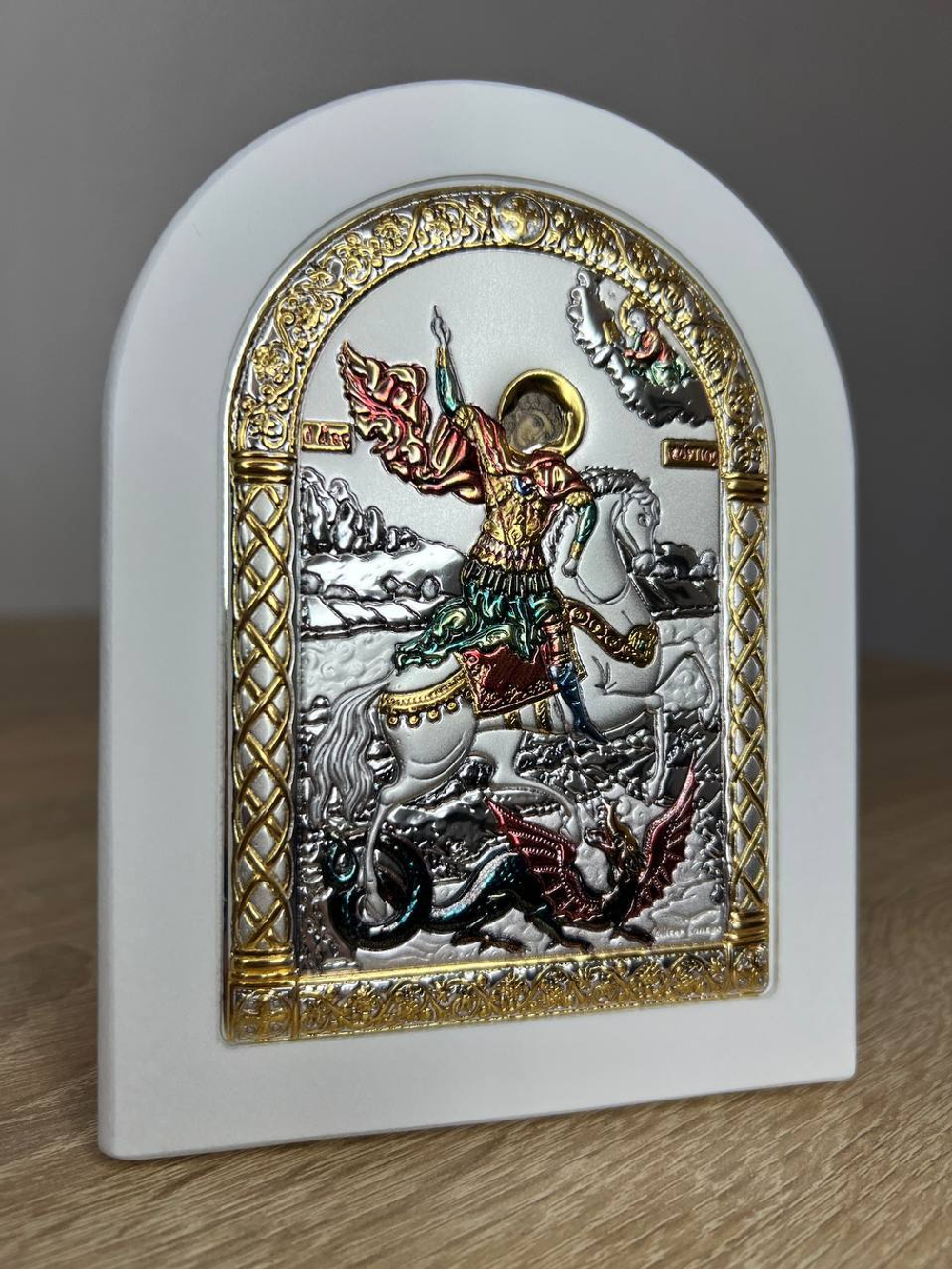 Георгий Победоносец, икона арочная, белое дерево, эмаль 105х140