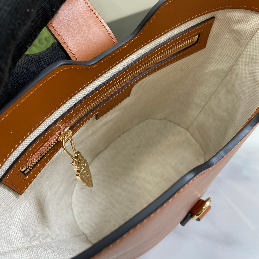 Gucci Mini Bucket Shoulder Bag