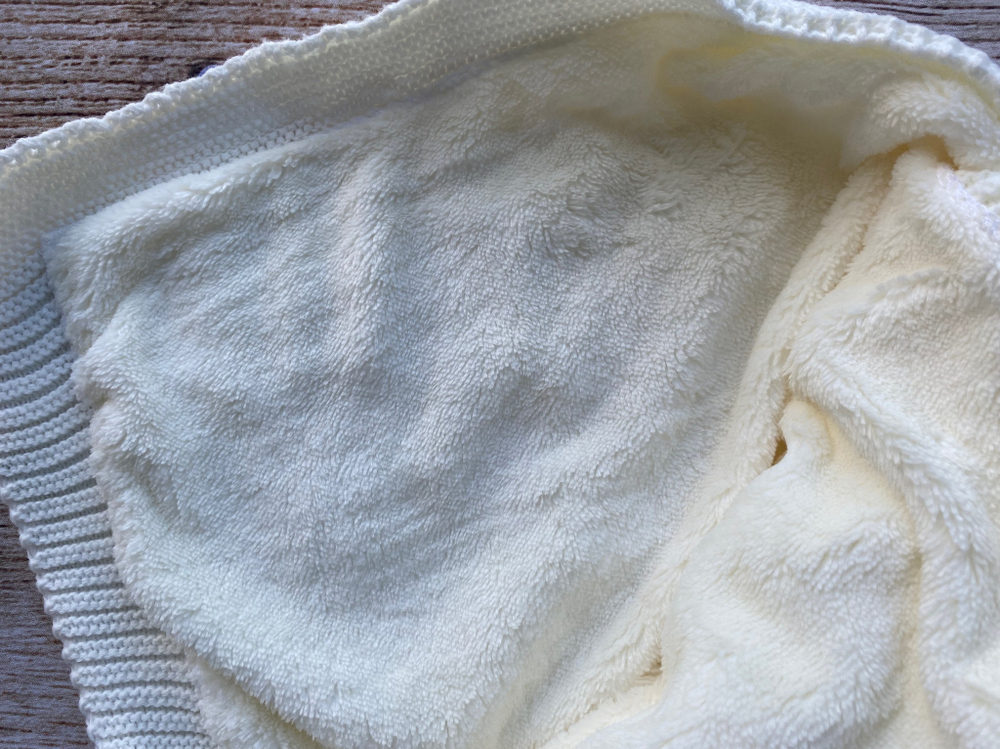 Вязаный комплект на выписку 5 предметов  (Одеяло утеплен., бант, пинетки, комбинезон, шапка) (Цвет: Синий)