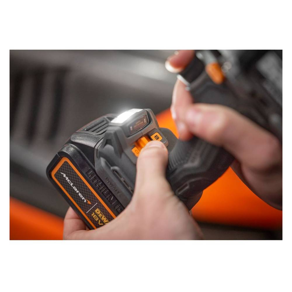 Аккумуляторная дрель-шуруповерт DeWalt McLaren Limited Edition DCD85MP2T