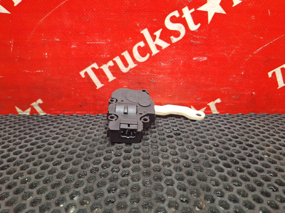 Моторчик заслонки отопителя 2018г