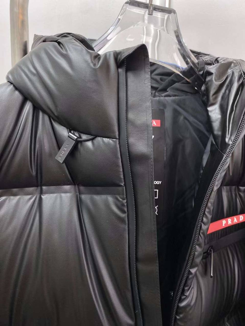 Пуховик Moncler