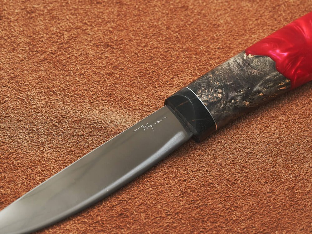 Якутский нож "Амга", сталь Х12МФ, рукоять пепельная стабилизированная карельская береза / акрил рубин