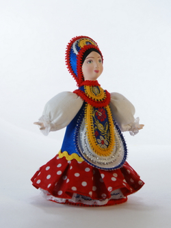 Кукла сувенирная в костюме девичьем праздничном
