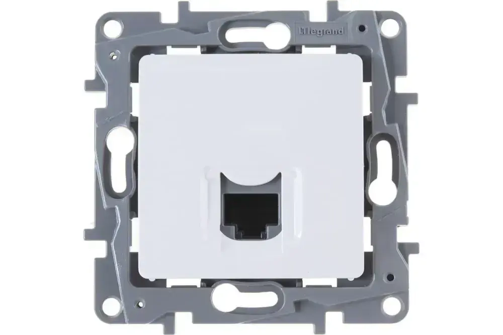 Розетка компьютерная RJ45 категория 5 UTP белая Legrand Etika