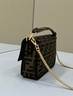 Fendi Baguette 19 cm