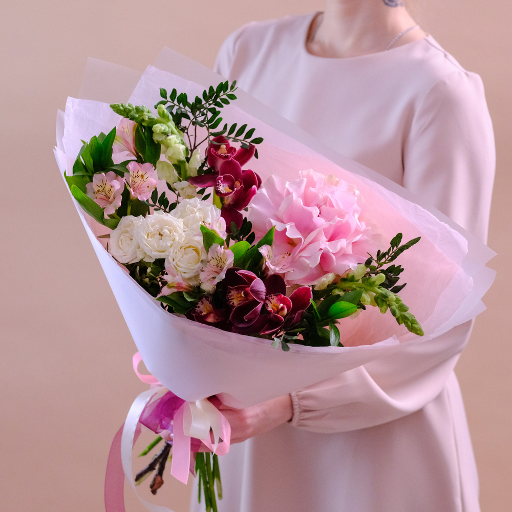 Нежный букет с французской розой и орхидеей #128 (готовый букет)