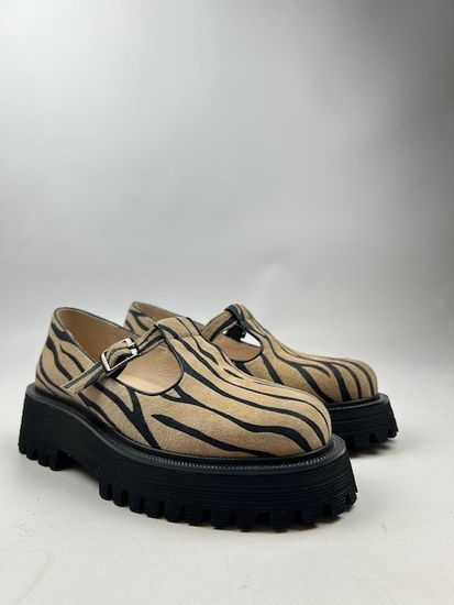 Лоферы женские