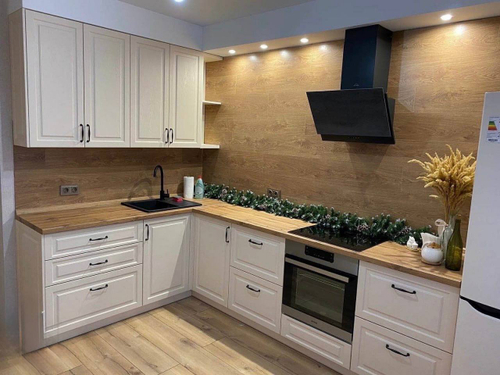 Угловая кухня — корпус ЛДСП 16 мм Kronospan, фасады МДФ 19 мм, столешница HPL 40 мм