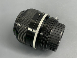 Nikon Nikkor 85mm 1.8