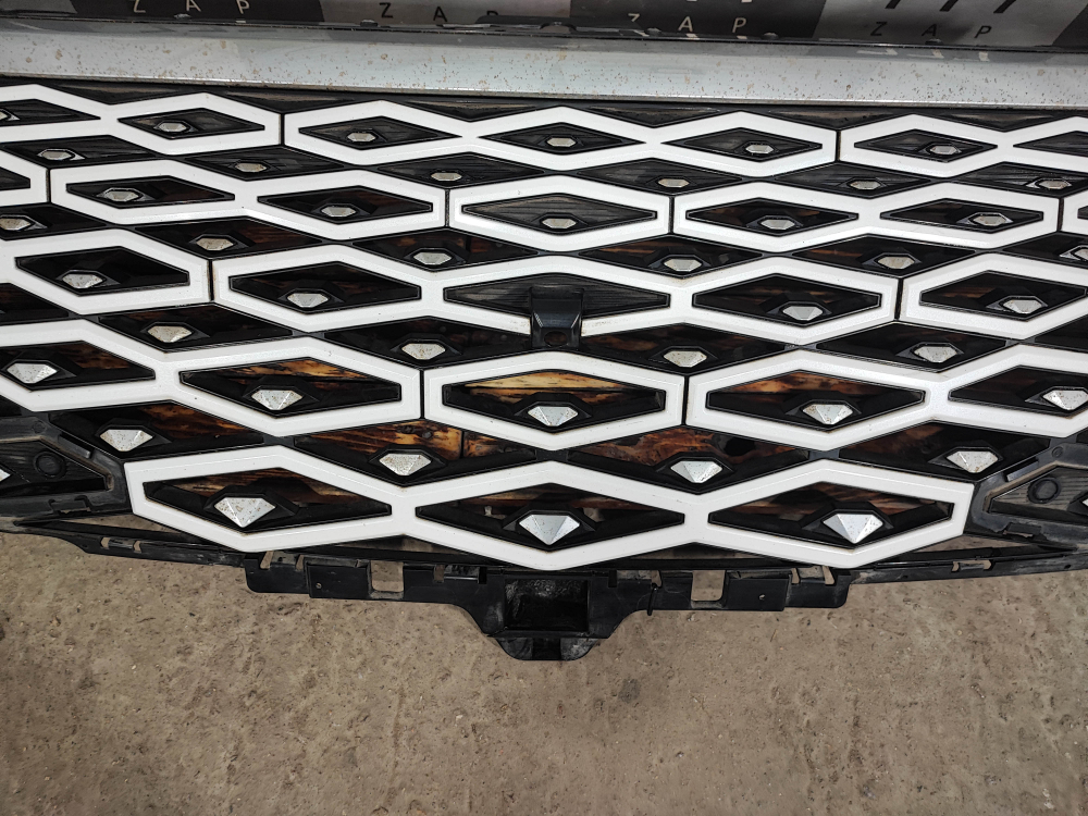 Решетка радиатора Omoda C5 22-нв Б/У Оригинал 602002720AAABW