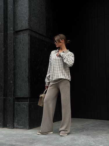 Костюм женский трикотажный цвет капучино