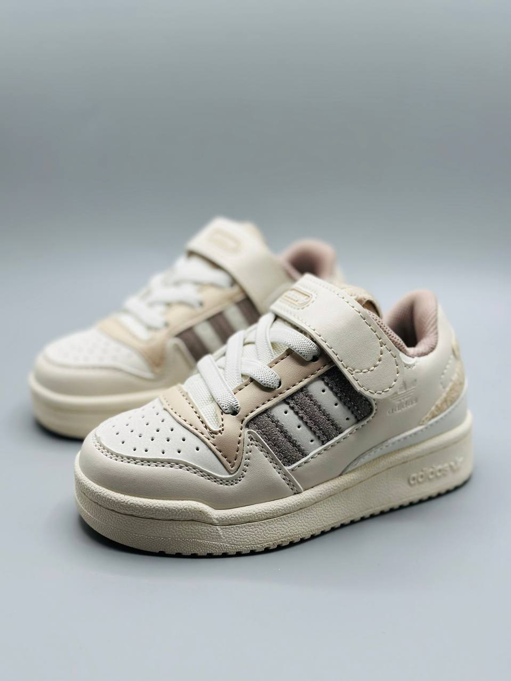 Детские кожаные кроссовки Adidas Forum на липучке