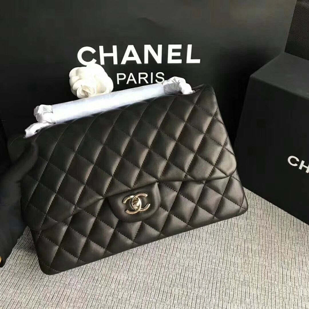 Chanel Flap 30 cm