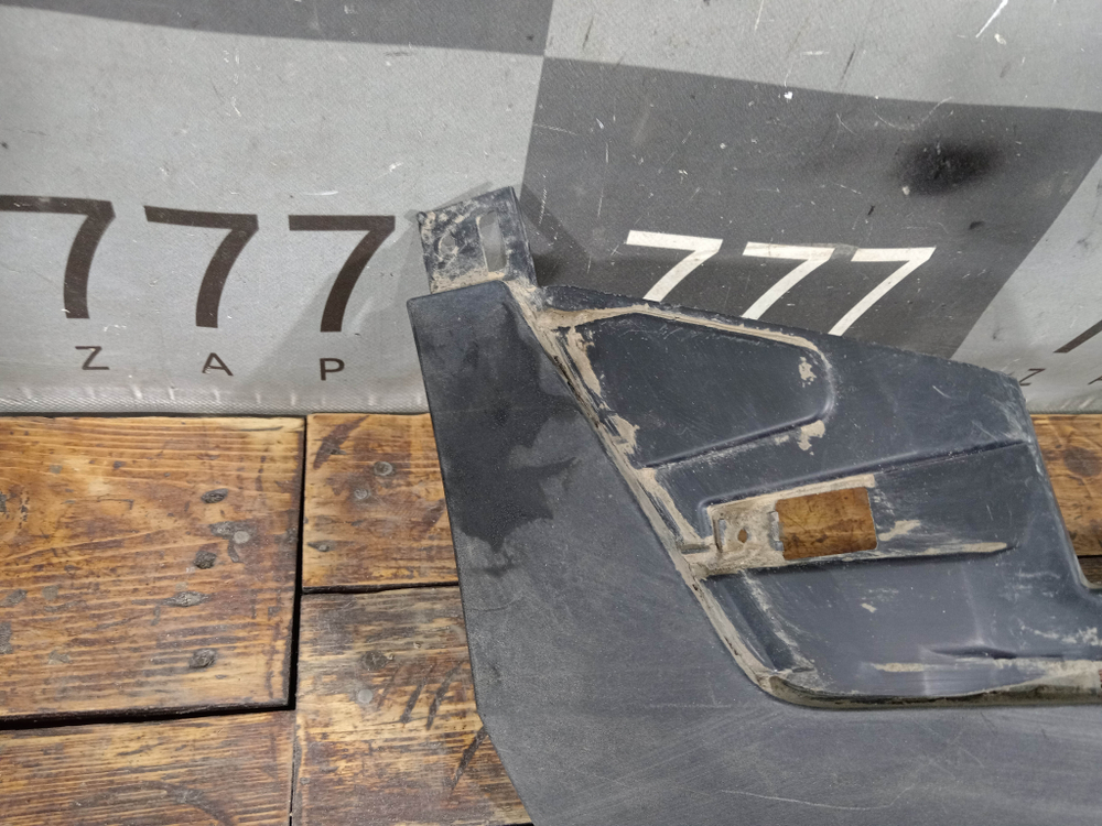 Накладка переднего бампера правая GAC GS8 2 21-нв Б/У Оригинал 7105282DRS0000M10