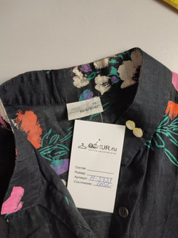 Блузка с красивыми цветами, маркировка 38, визуально на 44 размер