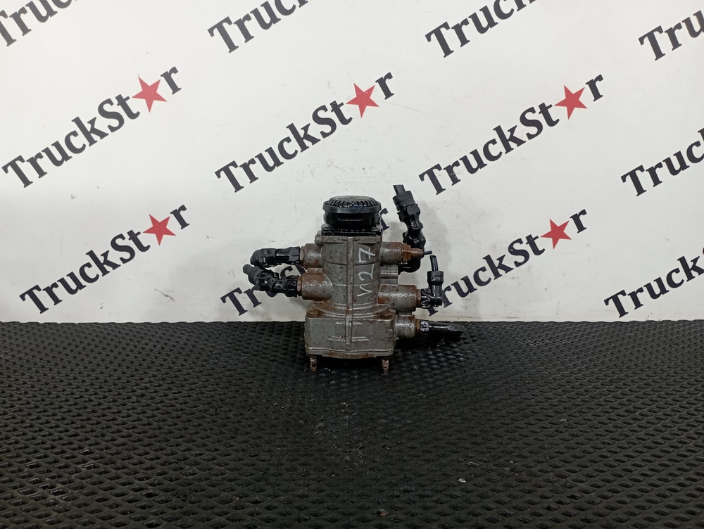 Кран управления тормозами прицепа 2017г.