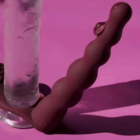 Мечтаешь о новых, невероятно ярких ощущениях? Двойное проникновение — это та самая заветная цель, которая откроет тебе дорогу к самым сильным оргазмам.