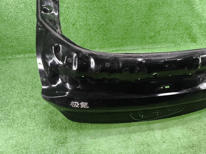 Крышка багажника Zeekr 001 (2021-н.в.)