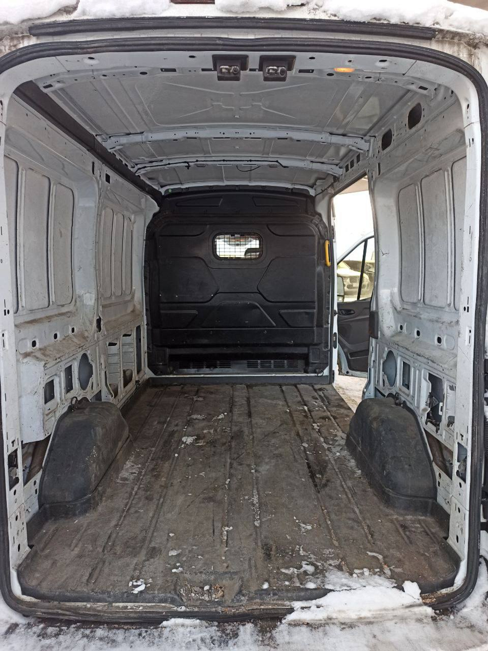 Ford TRANSIT Цельнометаллический FCD (Цельнометаллический, Дизельный, 2,2 л, 125 л.с.)