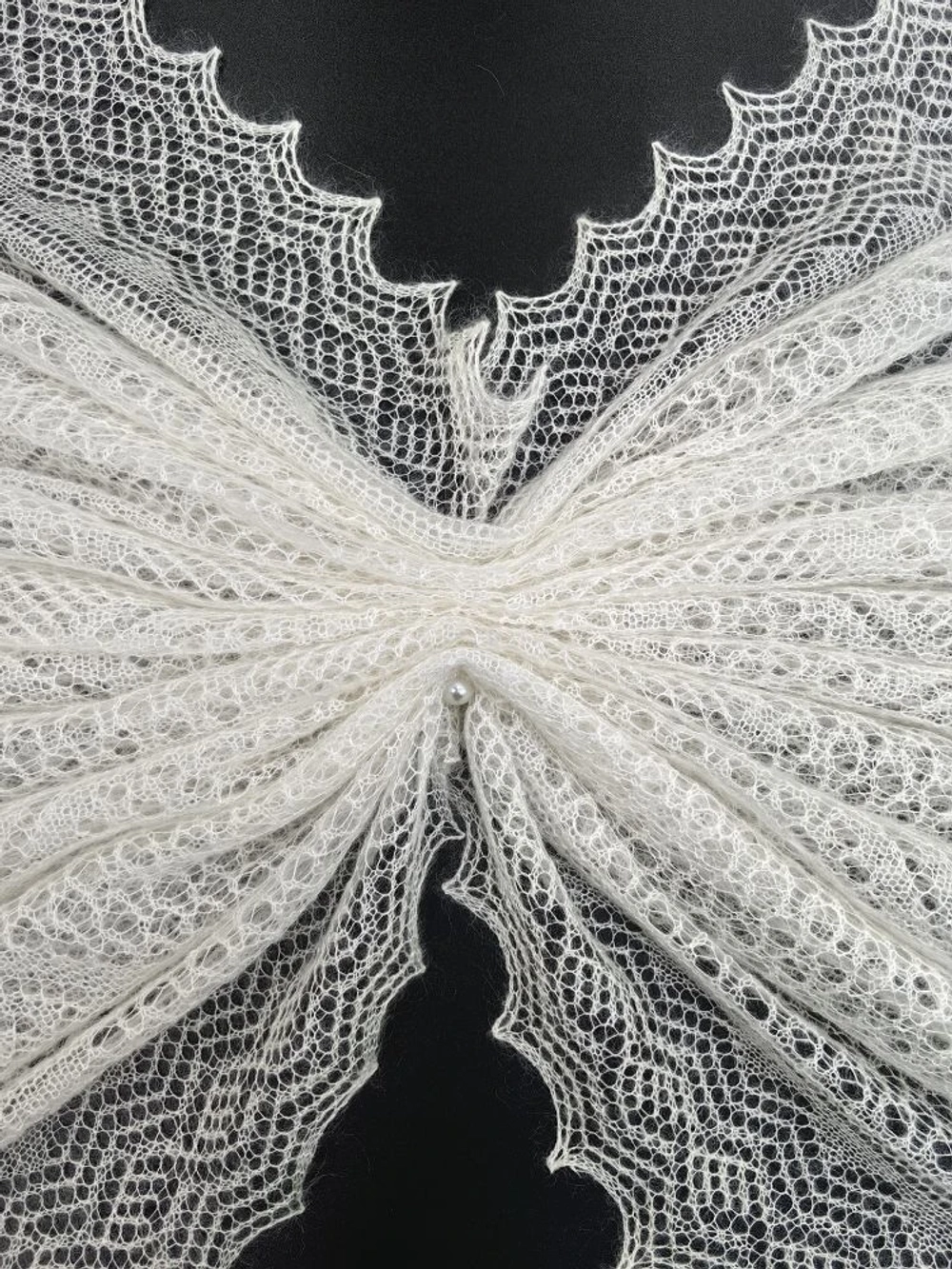 Оренбургский пуховый платок с шелком АШ140-02 экрю