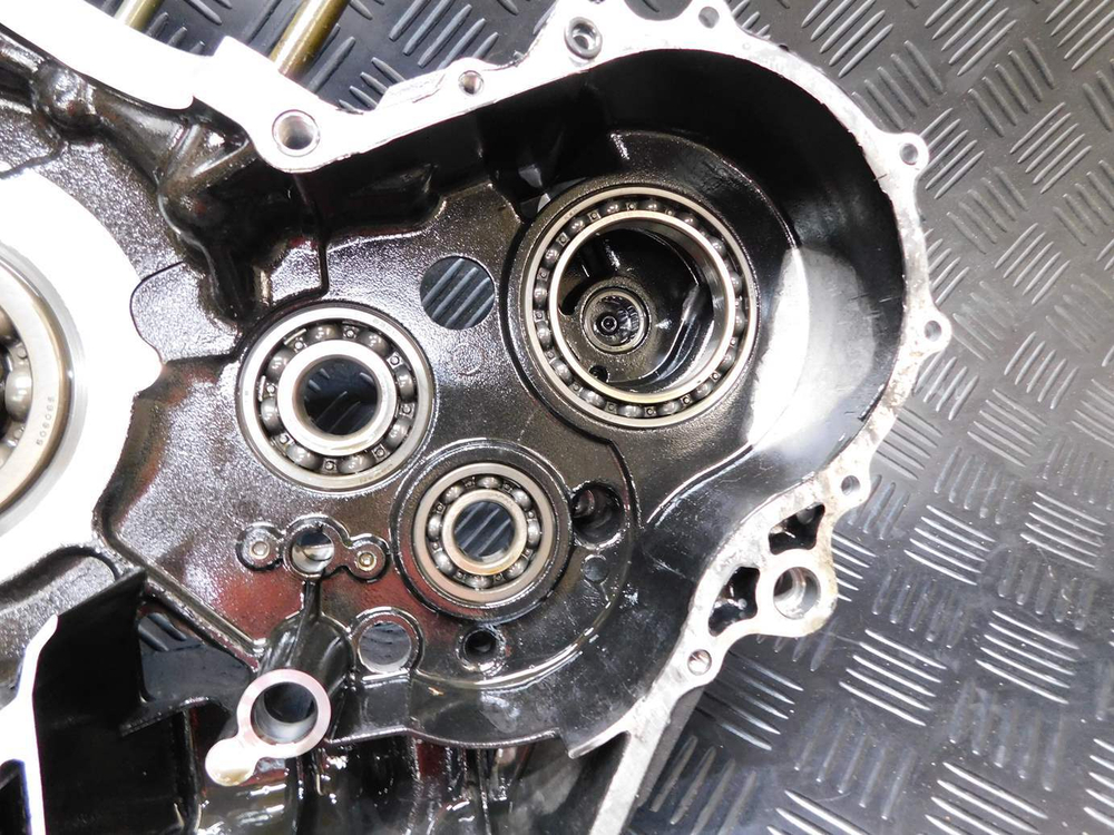 Правая часть картера Yamaha Drag Star XVS1100 Classic VP13J 050753