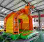 Детский надувной батут "Тигр на прогулке" с крышей