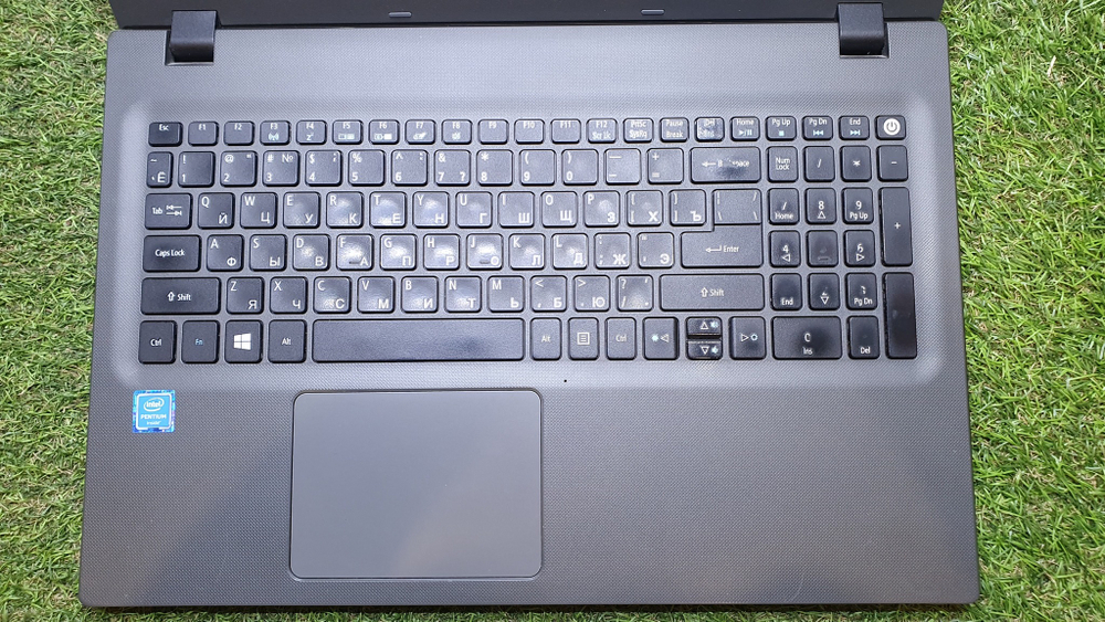 Ноутбук Acer Pentium/4Gb/Aspire E5-573-P0LY NX.MVHER.057/Windows 10