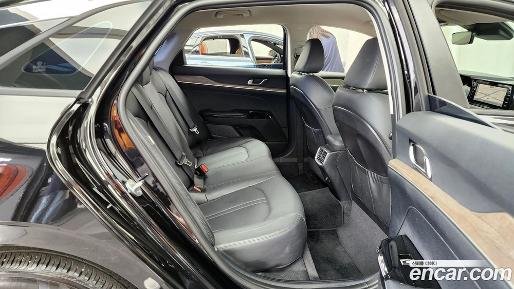 Kia K5 (Optima) 3 Generation 2.0 (05.2020)