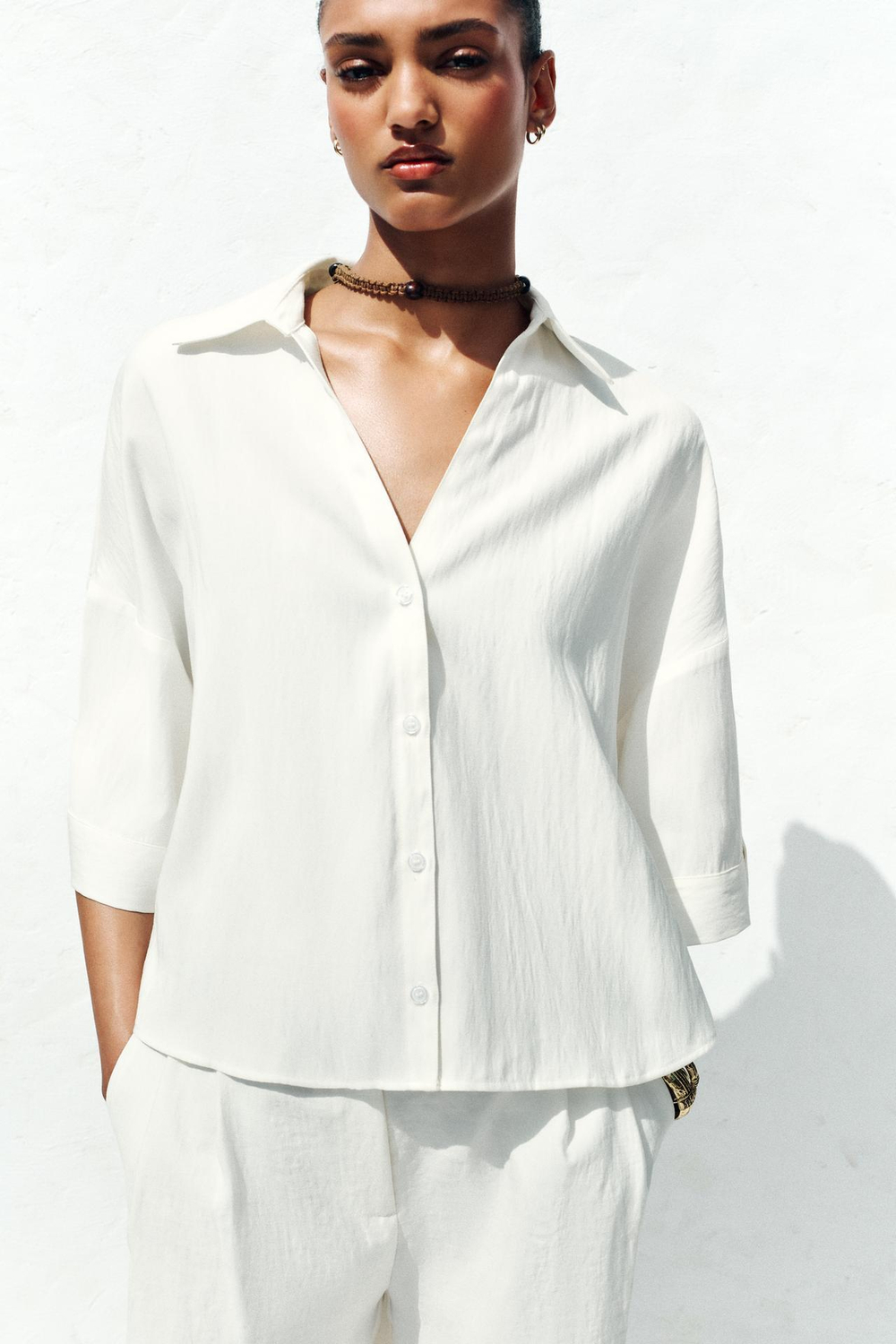 ZARA ШИРОКАЯ РУБАШКА С КОРОТКИМИ РУКАВАМИ, ЖЕЛТОВАТО-БЕЛЫЙ