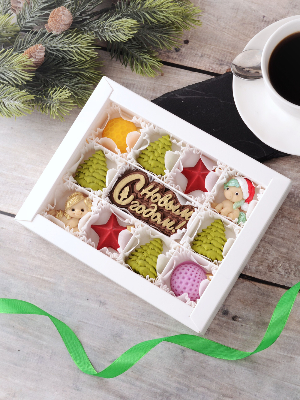 Конфеты ручной работы в наборе "С Новым Годом" с лошадками #2