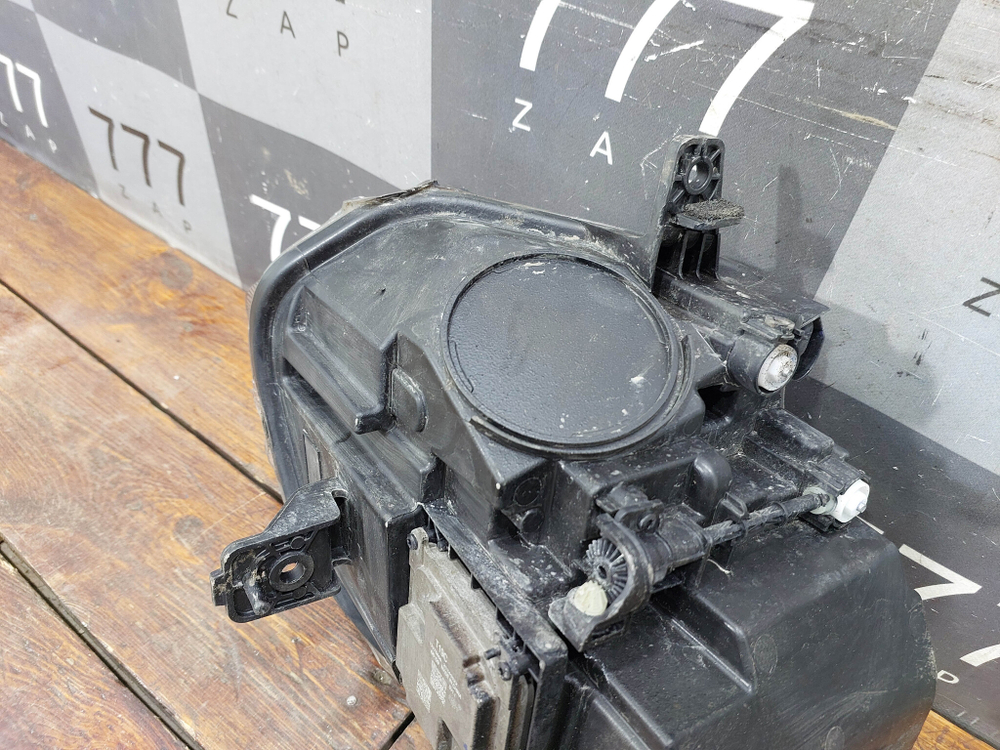 Фара левая LED Omoda C5 22-нв Б/У Оригинал 605000530AA