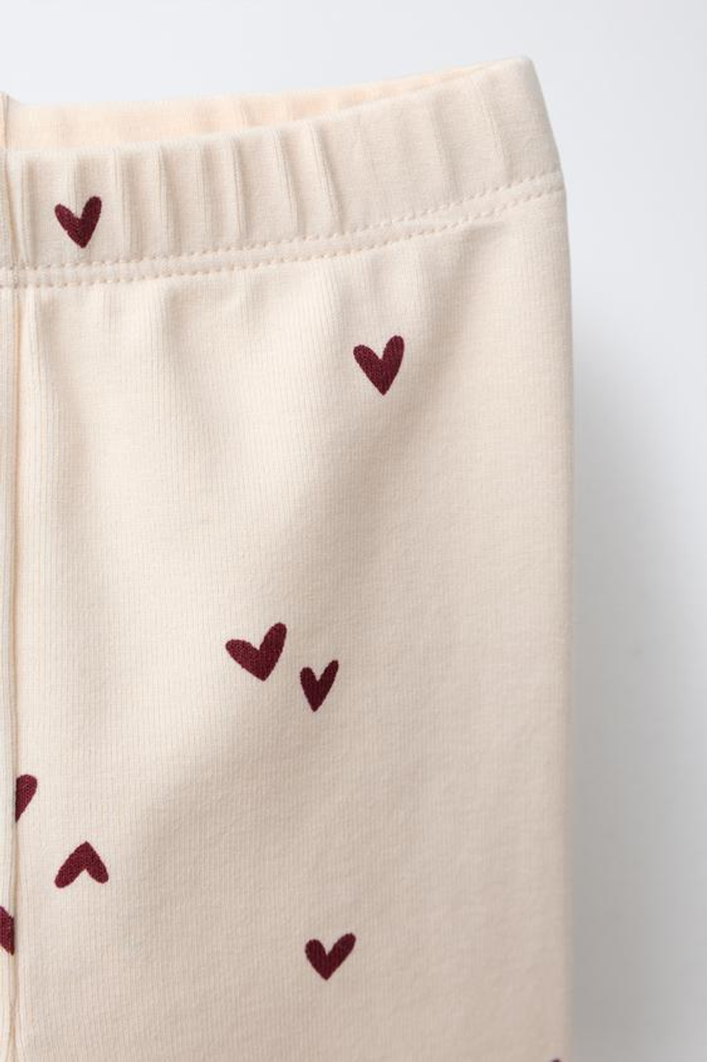 ZARA КОМПЛЕКТ: ТОЛСТОВКА И ЛЕГГИНСЫ С СЕРДЕЧКАМИ, ЭКРЮ