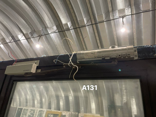 Дверь Алюминиевая Б/У 235(в) х 148(ш) Входная