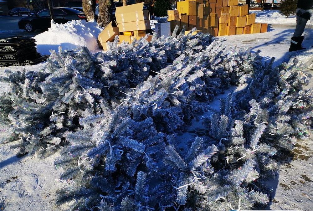 Ель уличная искусственная "Уральская" каркасная голубая (изумрудная) 115 м