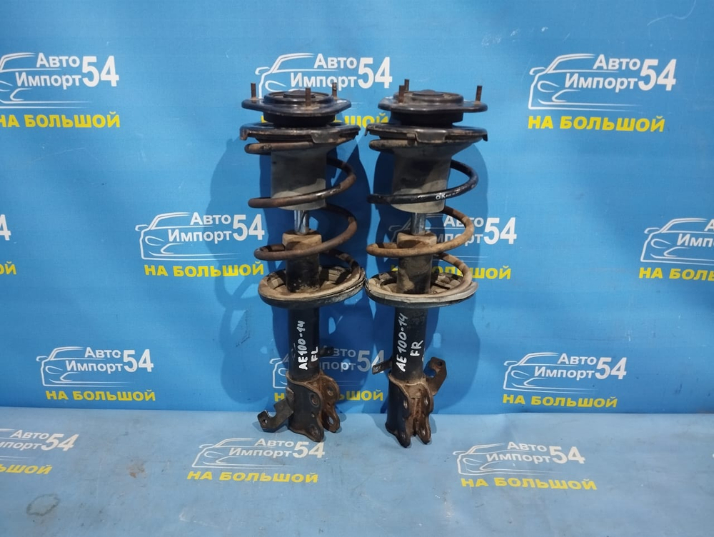 Стойка передняя правая TOYOTA SPRINTER 1993