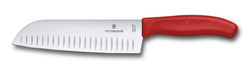Фото нож сантоку VICTORINOX SwissClassic рифлёное лезвие из нержавеющей стали 17 см рукоять из термопластика TPE красного цвета в картонной подарочной коробке с гарантией