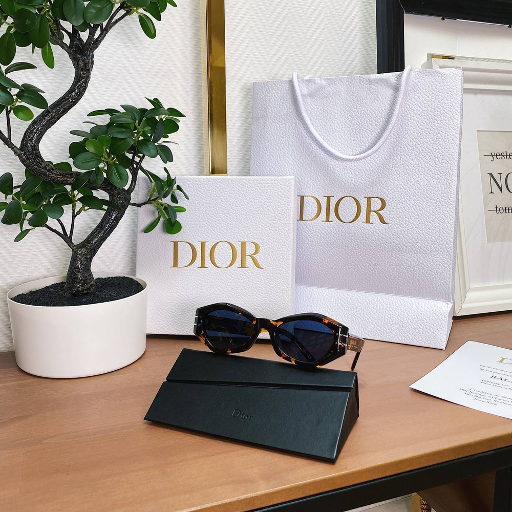 Солнцезащитные очки