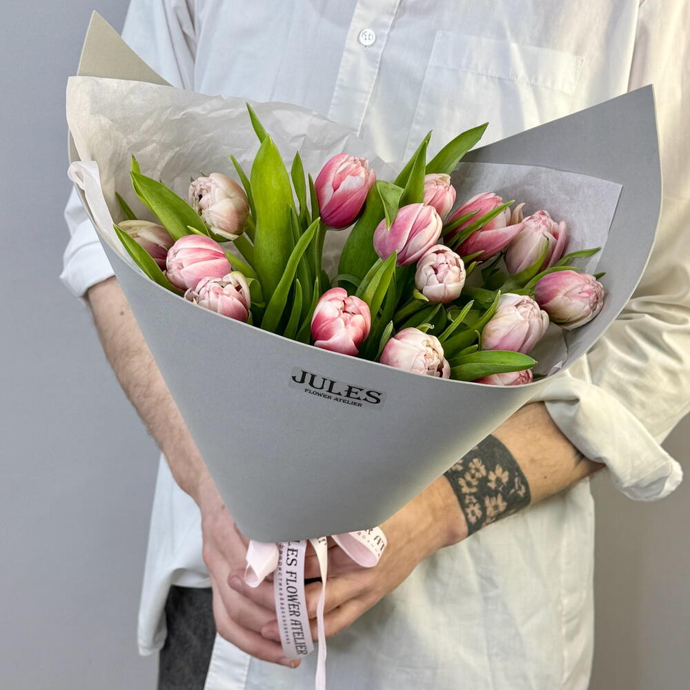 Букет из пионовидных тюльпанов 15 шт