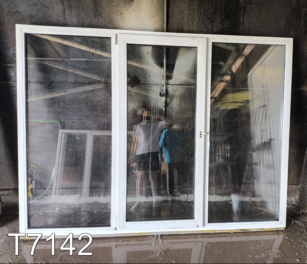 Окно Пластиковое Б/У 1730(в) x 2330(ш)