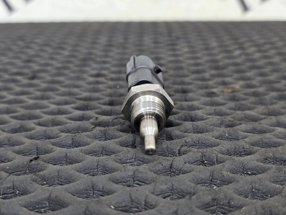 Датчик температуры охлаждающей жидкости 2018г