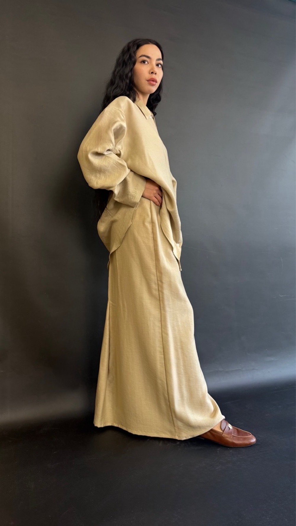 Льняной костюм с юбкой