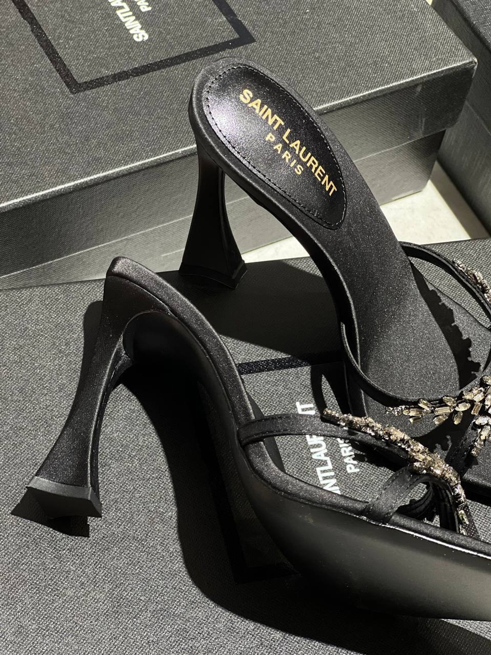 Босоножки Saint Laurent