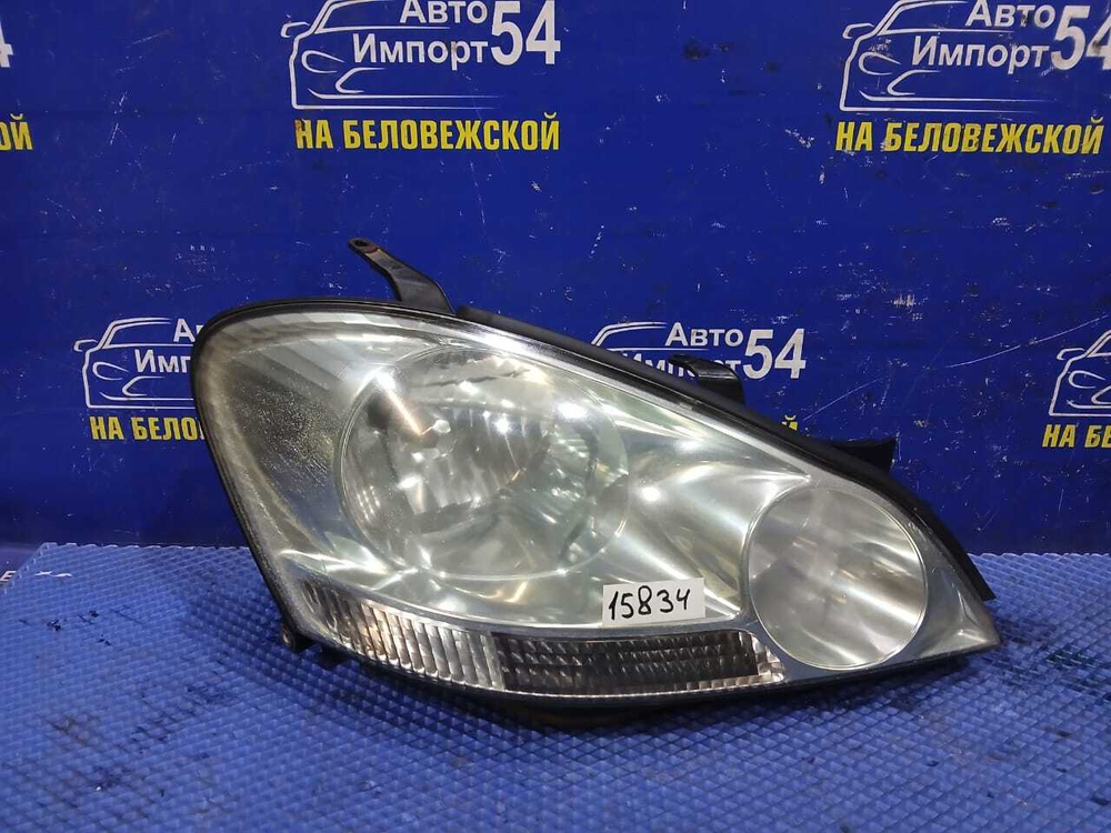 Фара передняя правая TOYOTA IPSUM 2001-2003