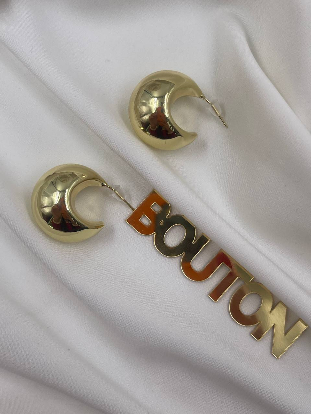 Серьги золотистые объемные полукруглые