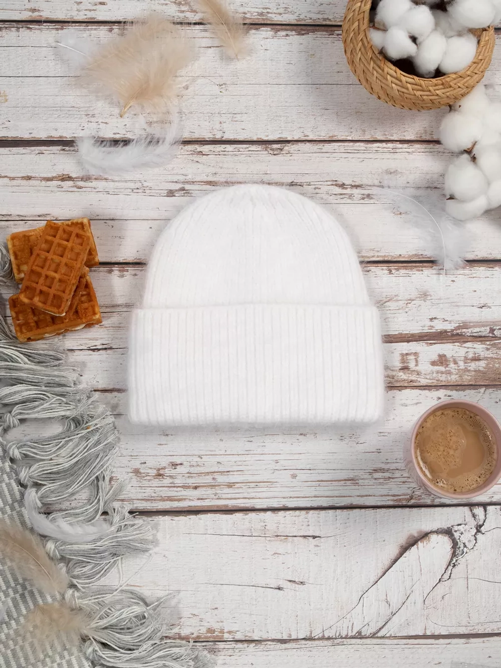 шапка бини осенняя -зимняя из ангоры вязаная