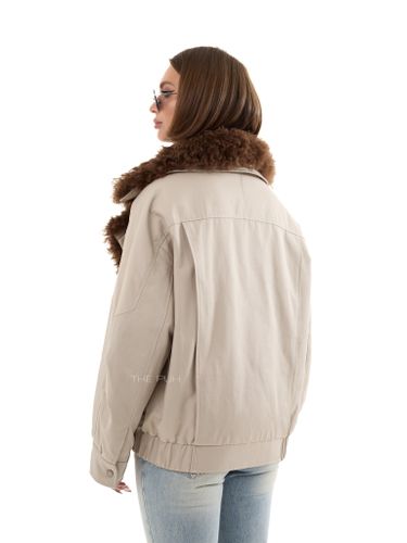 Бежевая парка-косуха с меховым воротником